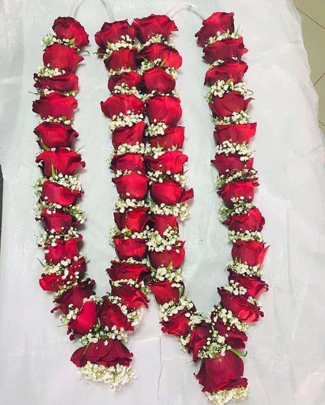 Red Rose Barmala with white gypsy
