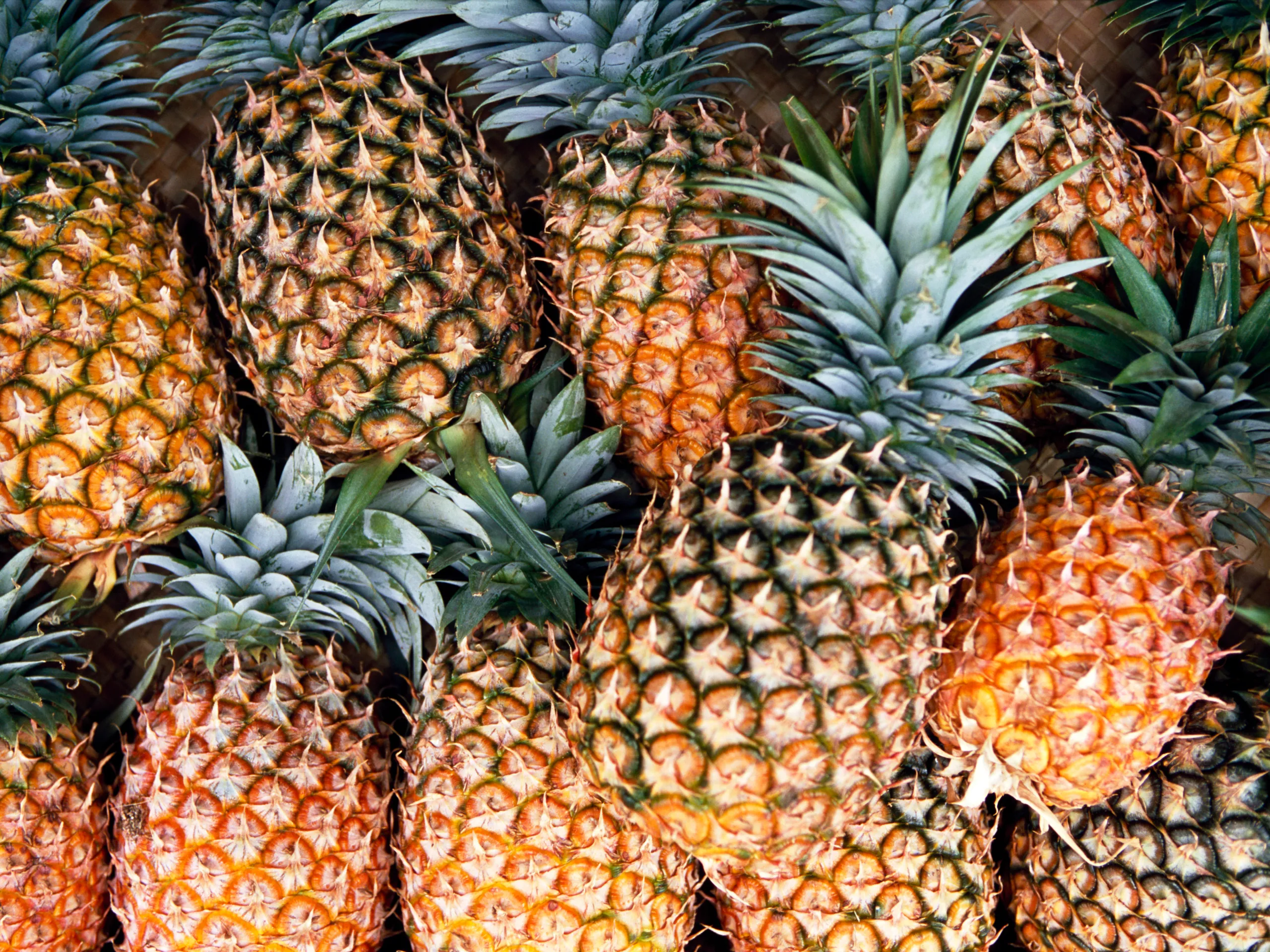 Local Pineapple – 1 Pc